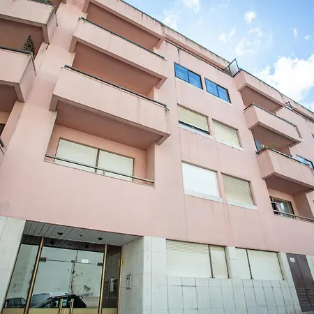 1 Apartment *